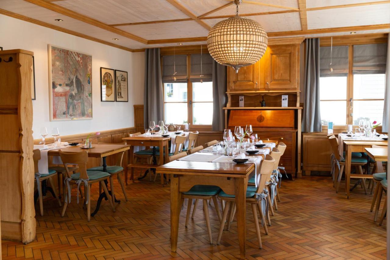 Gasthof Zum Schluessel La Meridienne Fribourg Sa Ueberstorf ภายนอก รูปภาพ